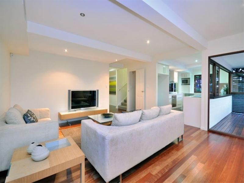 2 Rous Street, Hendra QLD 4011