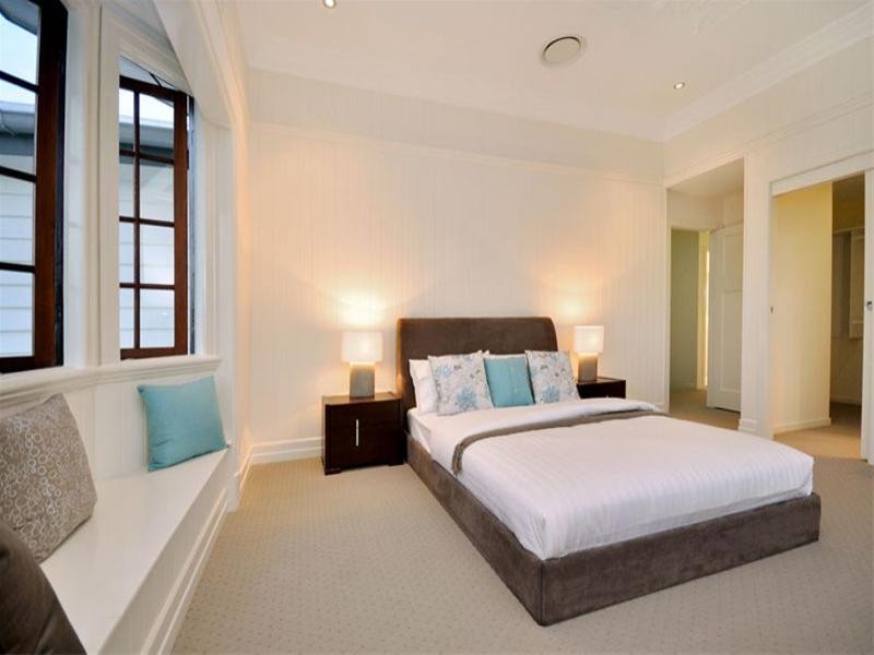 2 Rous Street, Hendra QLD 4011