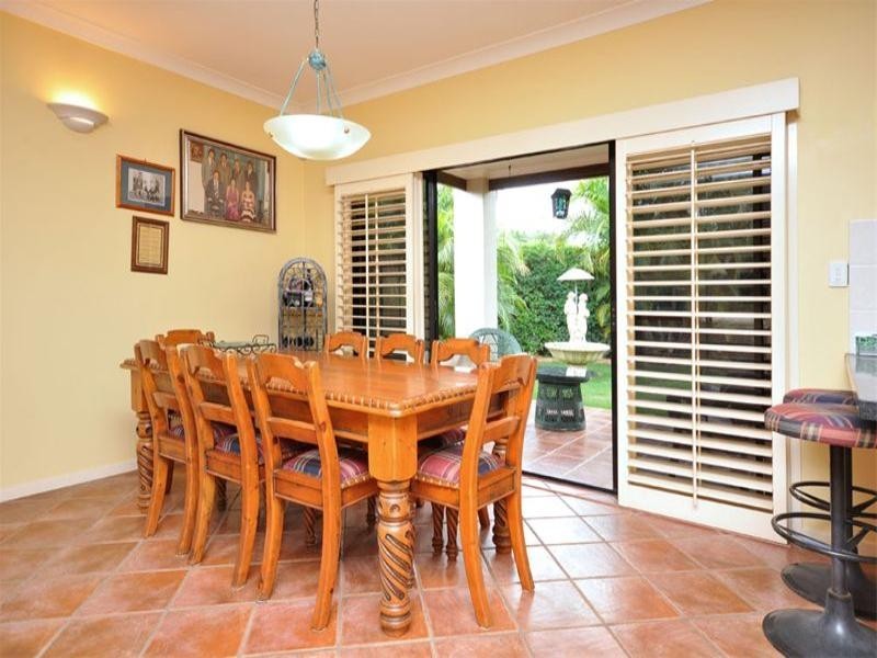 56 Windsor Street, Hamilton QLD 4007