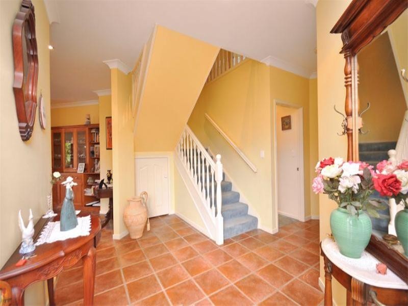 56 Windsor Street, Hamilton QLD 4007