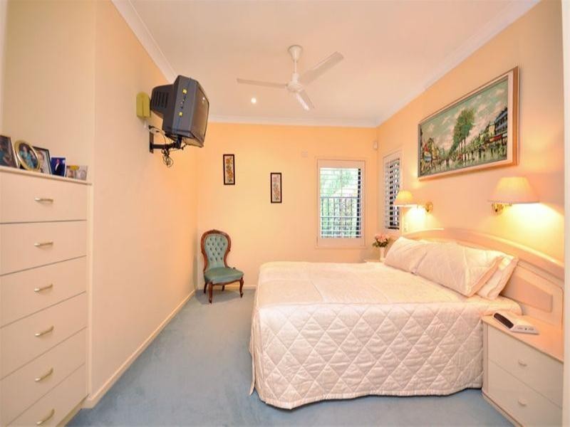 56 Windsor Street, Hamilton QLD 4007