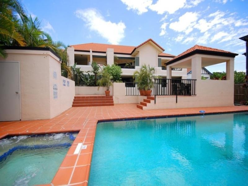 8/47 Racecourse Road, Hamilton QLD 4007