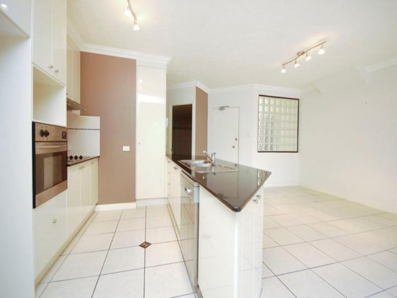 8/47 Racecourse Road, Hamilton QLD 4007