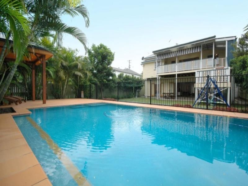6 Alexandra Road, Ascot QLD 4007