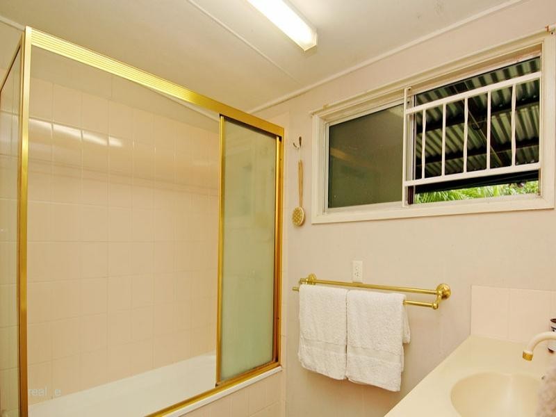 26 Ada Street, Windsor QLD 4030
