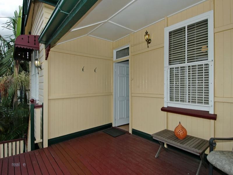 26 Ada Street, Windsor QLD 4030