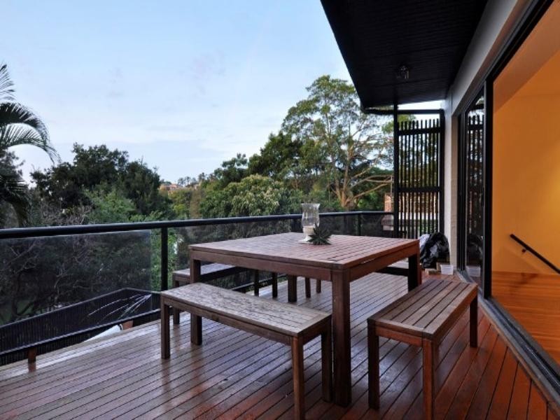 8 Pleasant Street, Red Hill QLD 4059