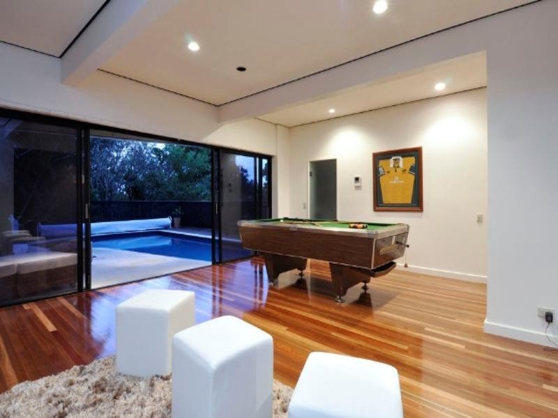 8 Pleasant Street, Red Hill QLD 4059