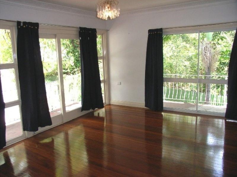 58 Cooksley Street, Hamilton QLD 4007