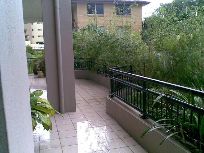 2/7-9 Amisfield Avenue, Nundah QLD 4012