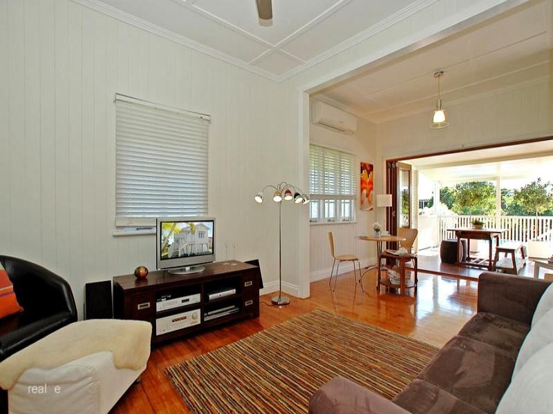 24 Vernon Street, Nundah QLD 4012