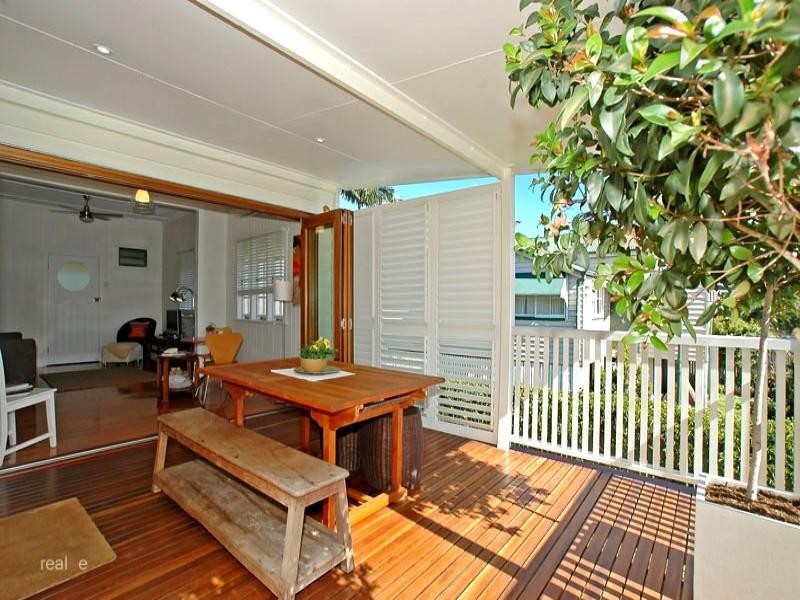 24 Vernon Street, Nundah QLD 4012