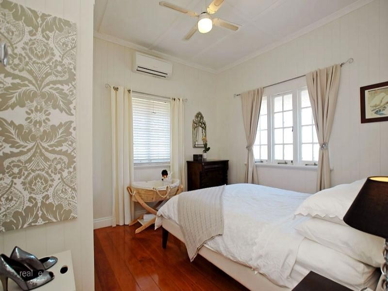 24 Vernon Street, Nundah QLD 4012