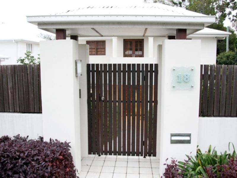 18 Blaikie Street, Hendra QLD 4011