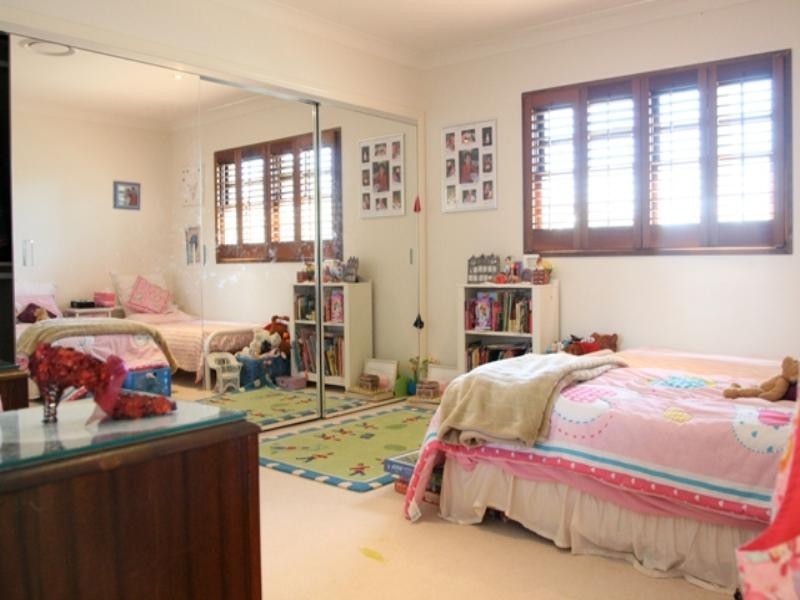 18 Blaikie Street, Hendra QLD 4011