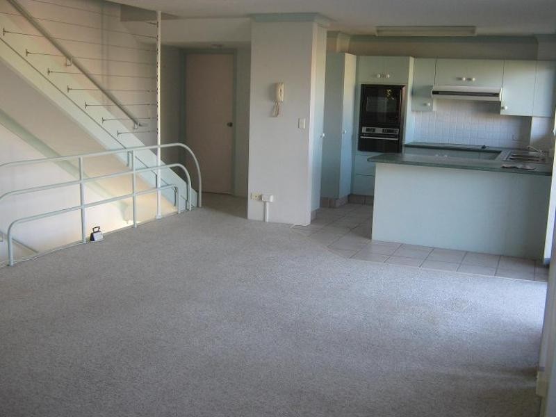 2/58 College Street, Hamilton QLD 4007