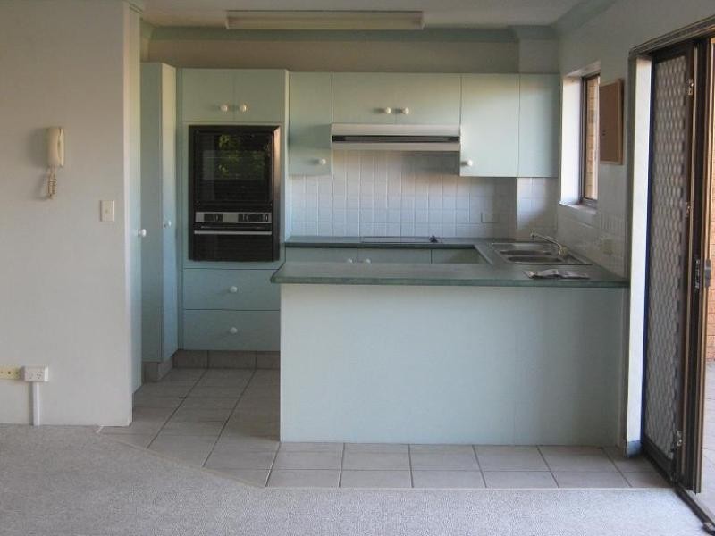 2/58 College Street, Hamilton QLD 4007