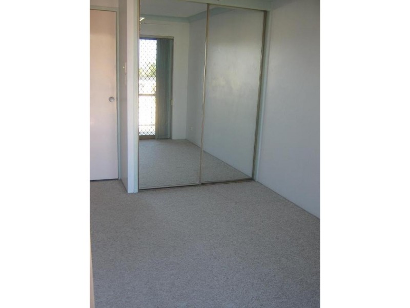 2/58 College Street, Hamilton QLD 4007