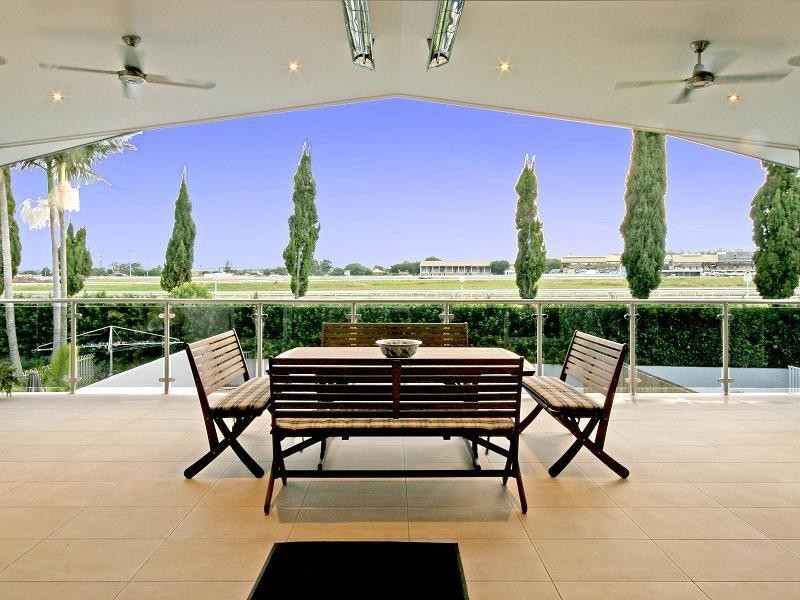 94 Mein Street, Hendra QLD 4011