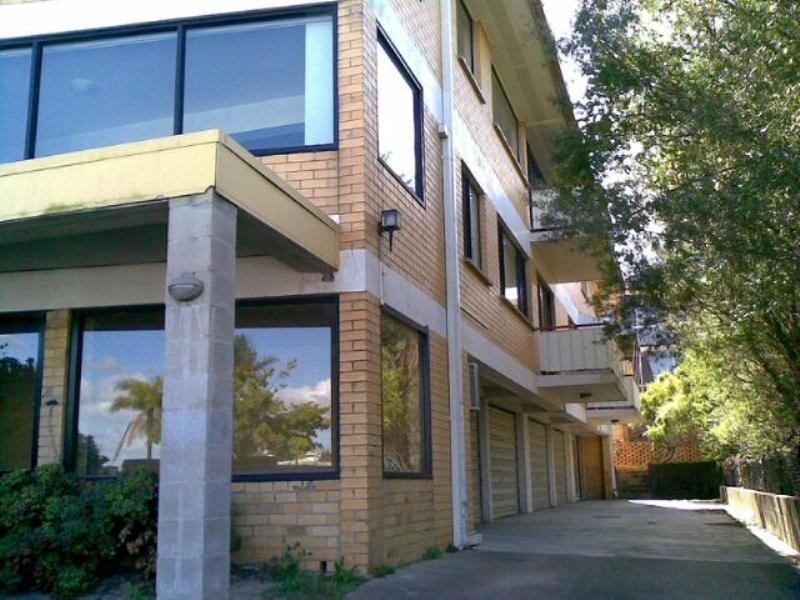 2/400 Kingsford Smith Drive, Hamilton QLD 4007