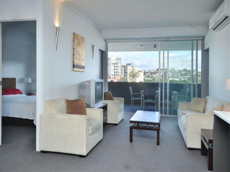 832/43 Hercules Street, Hamilton QLD 4007