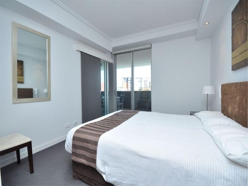 832/43 Hercules Street, Hamilton QLD 4007