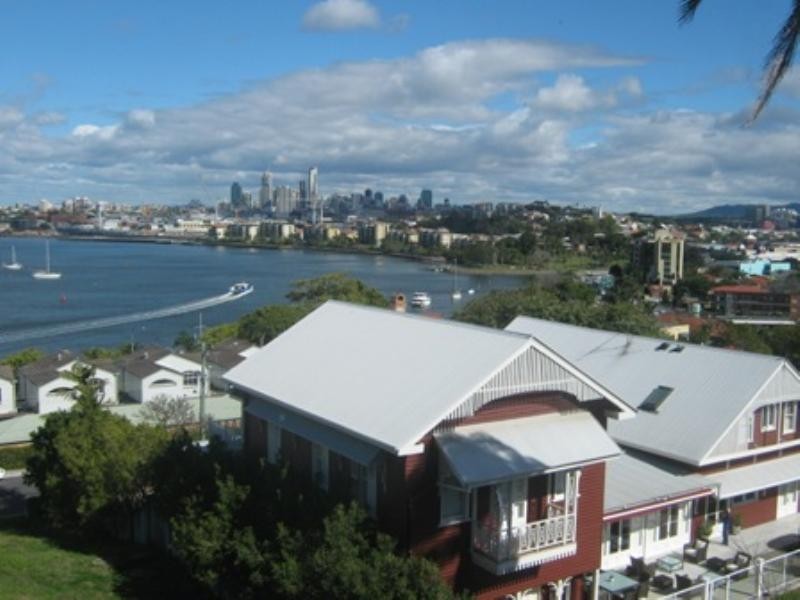 3/11 Dickson Terrace, Hamilton QLD 4007