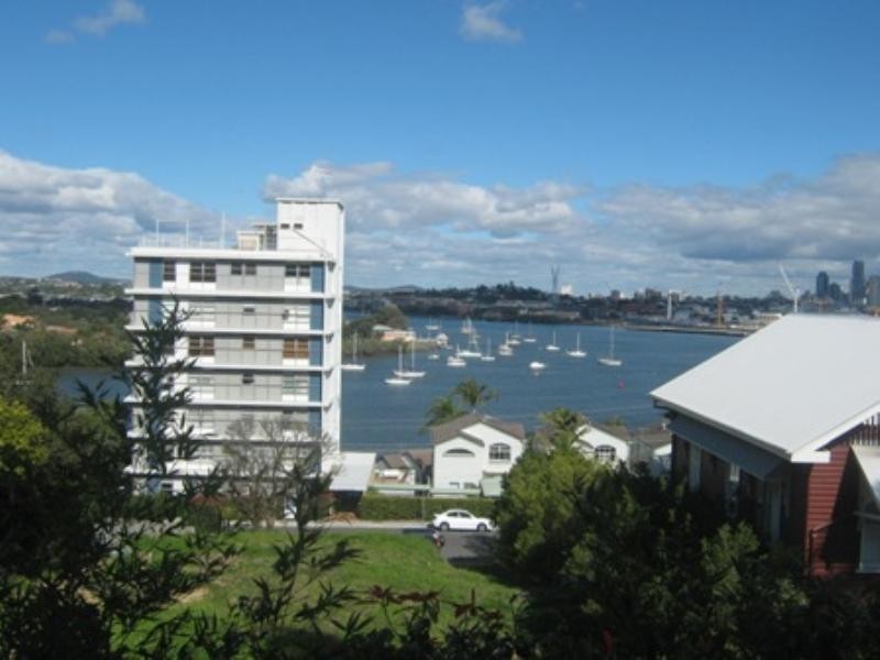 1/11 Dickson Terrace, Hamilton QLD 4007