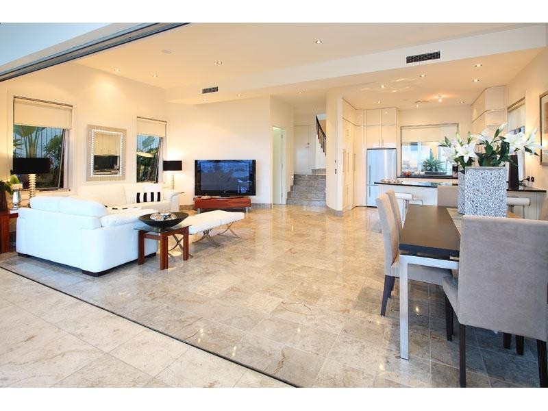 9 Annie Street, Hamilton QLD 4007