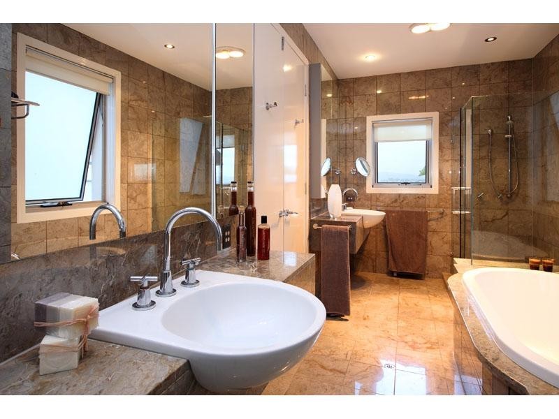 9 Annie Street, Hamilton QLD 4007