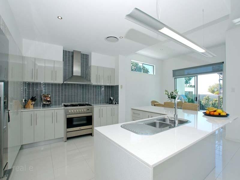 93 Woodville Street, Hendra QLD 4011