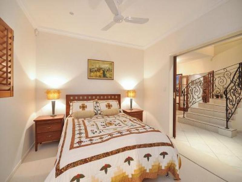 18 Beaufort Lane, Clayfield QLD 4011