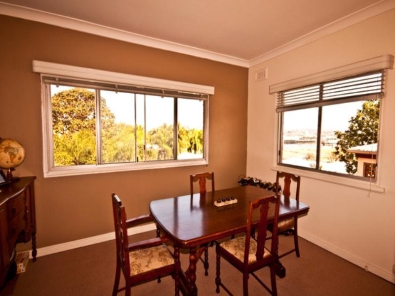 25 Atkinson Street, Hamilton QLD 4007