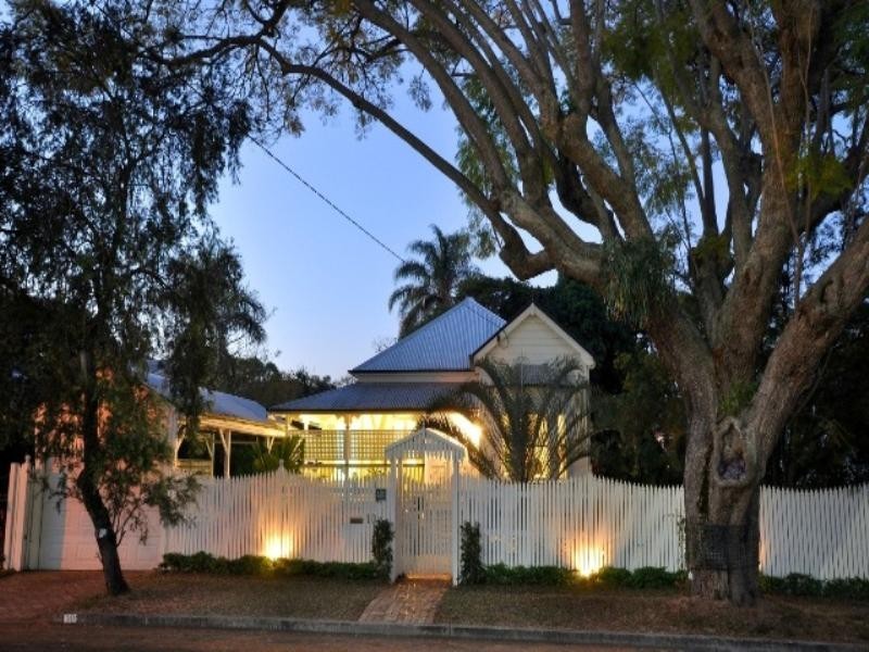 10 Chermside Street, Hendra QLD 4011