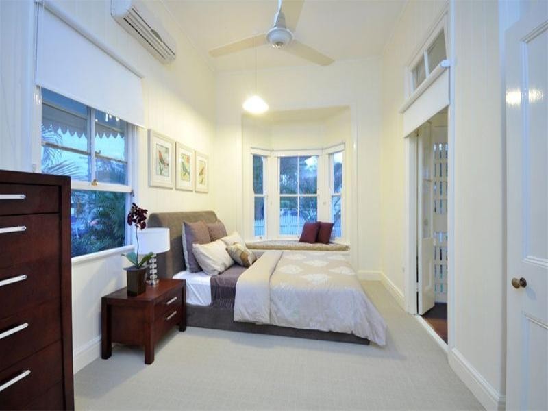 10 Chermside Street, Hendra QLD 4011