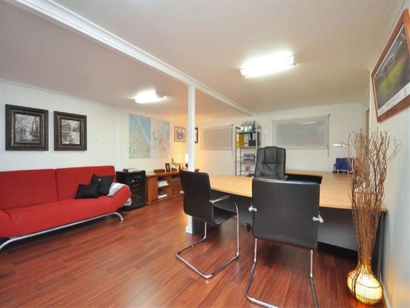 10 Chermside Street, Hendra QLD 4011