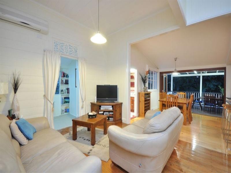 10 Chermside Street, Hendra QLD 4011