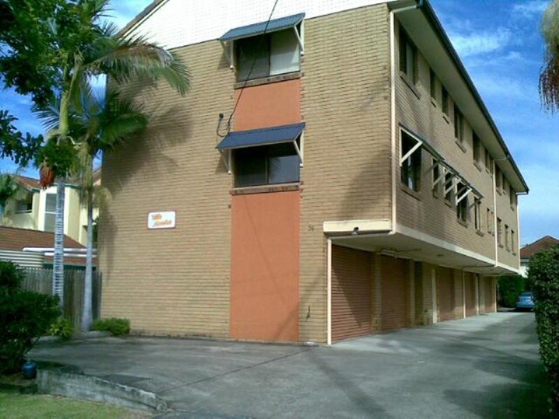 2/75 Dobson Street, Ascot QLD 4007