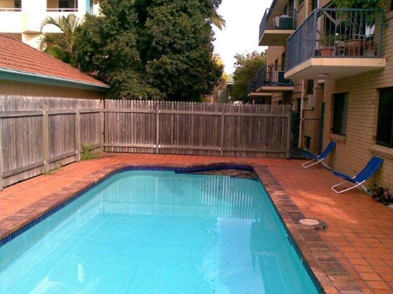 2/75 Dobson Street, Ascot QLD 4007