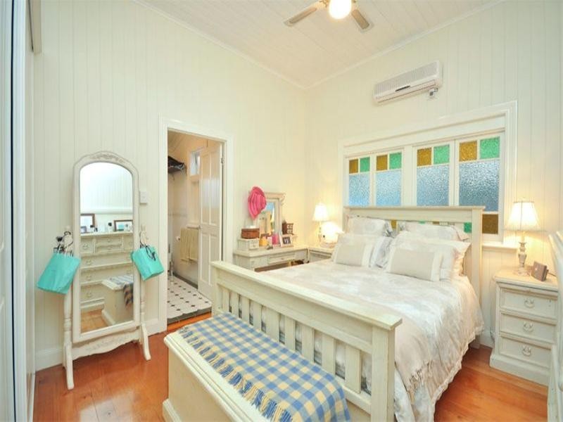 57 Woodville Street, Hendra QLD 4011