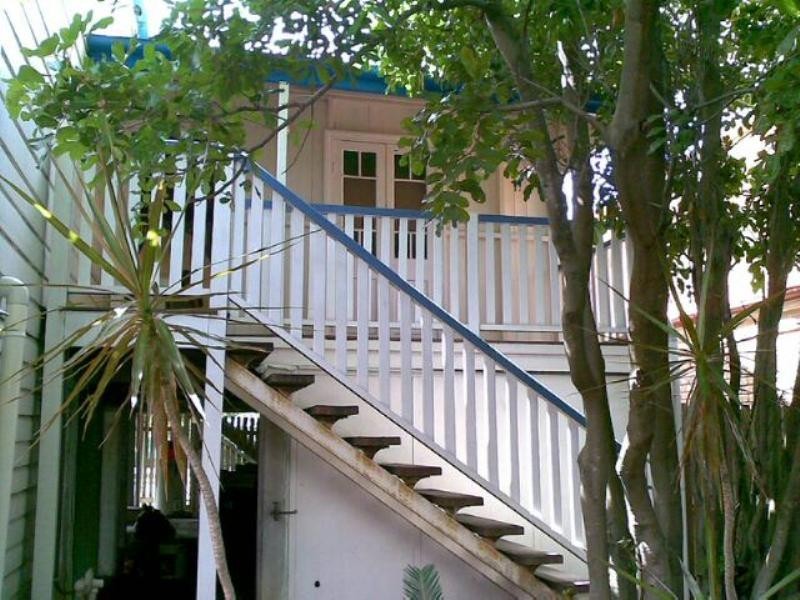 93 Nudgee Road, Hamilton QLD 4007