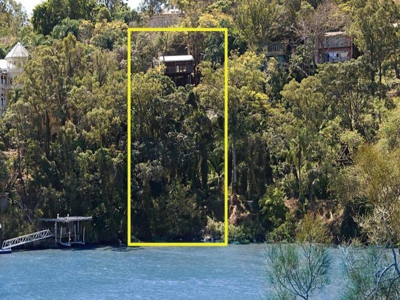 53 Derby Street (53 Fraser Terrace), Highgate Hill QLD 4101