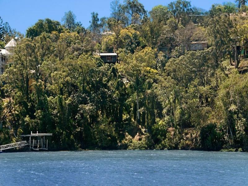 53 Derby Street (53 Fraser Terrace), Highgate Hill QLD 4101