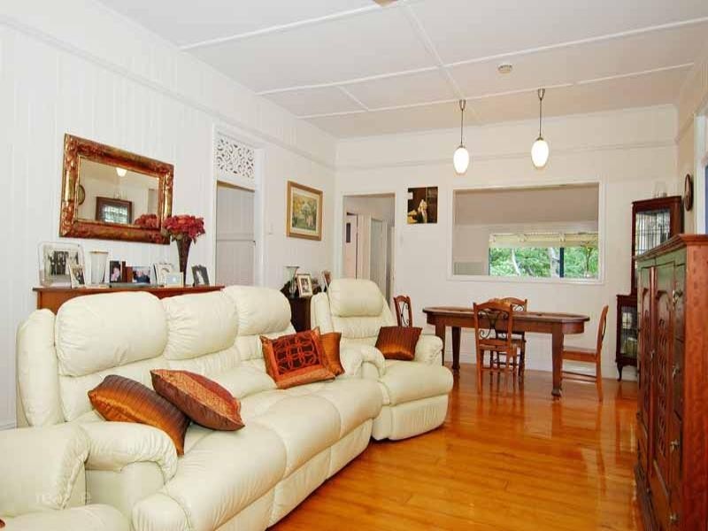 12 Dawson Street, Wooloowin QLD 4030