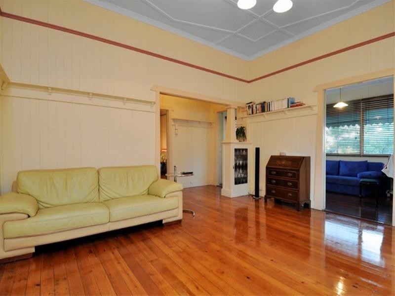 74 Woodville Street, Hendra QLD 4011