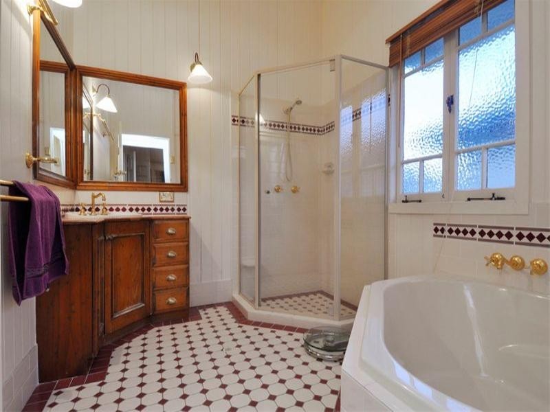 74 Woodville Street, Hendra QLD 4011