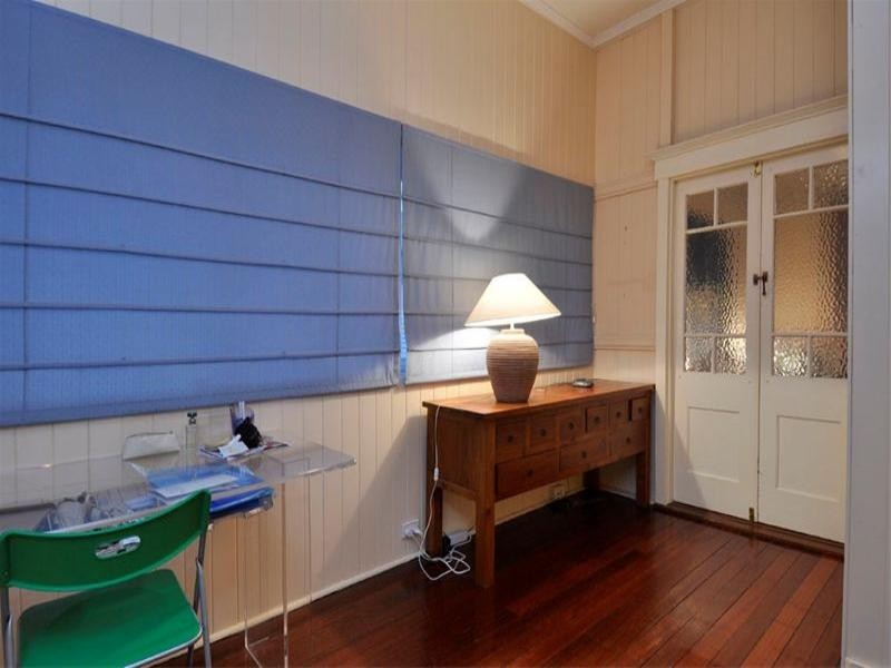 74 Woodville Street, Hendra QLD 4011