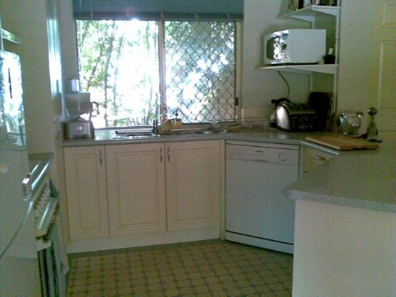 2/14 Hilda Street, Hamilton QLD 4007