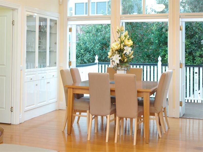 18 Goldsworthy Street, Hamilton QLD 4007