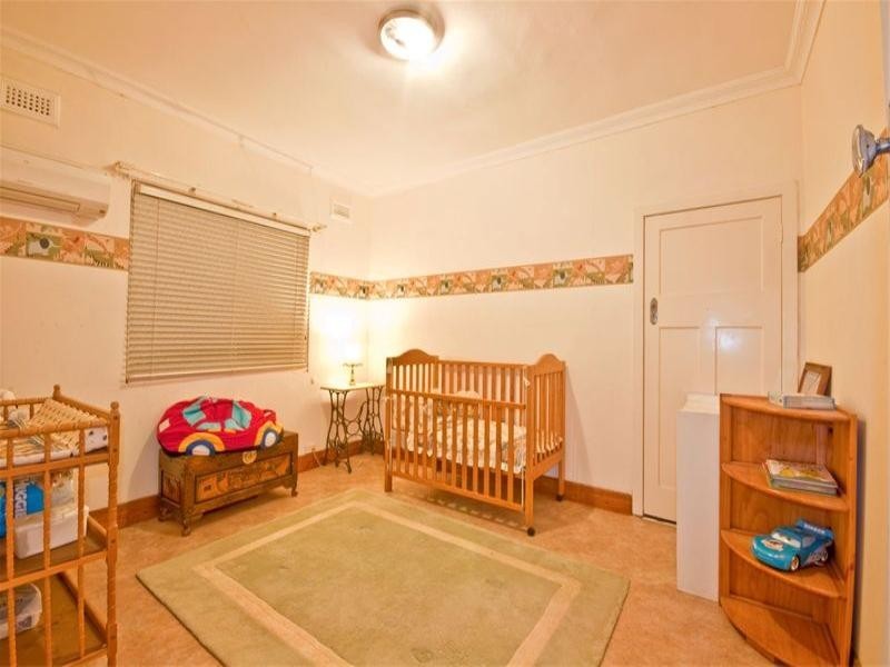 25 Atkinson Street, Hamilton QLD 4007